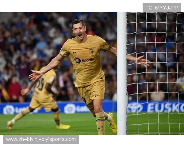 莱万在欧冠的历史进球：莱万多夫斯基在欧冠赛场上的进球纪录与影响